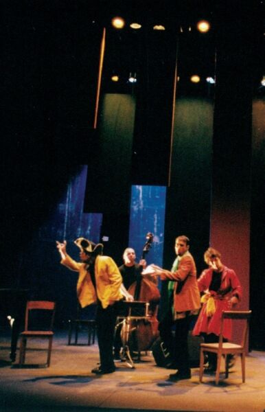 Aos que nascerem depois de nós, pelos Artistas Unidos. Aos que nascerem depois de nós