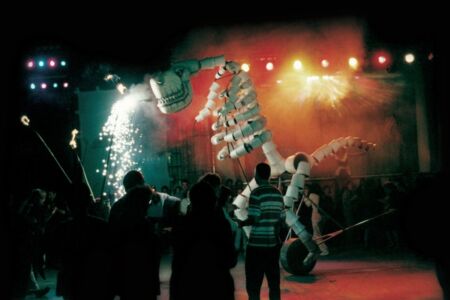 Babilónia 1 e 2 - Teatro de rua.