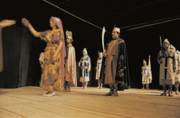 Auto da Floripes, pela Aldeia das Neves