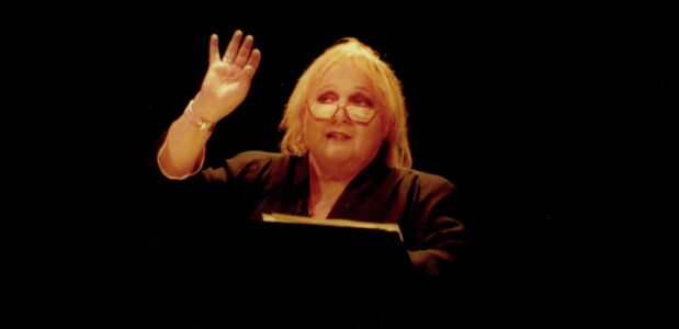 Laura Betti em Una disperata vitalità Laura Betti em Una disperata vitalità