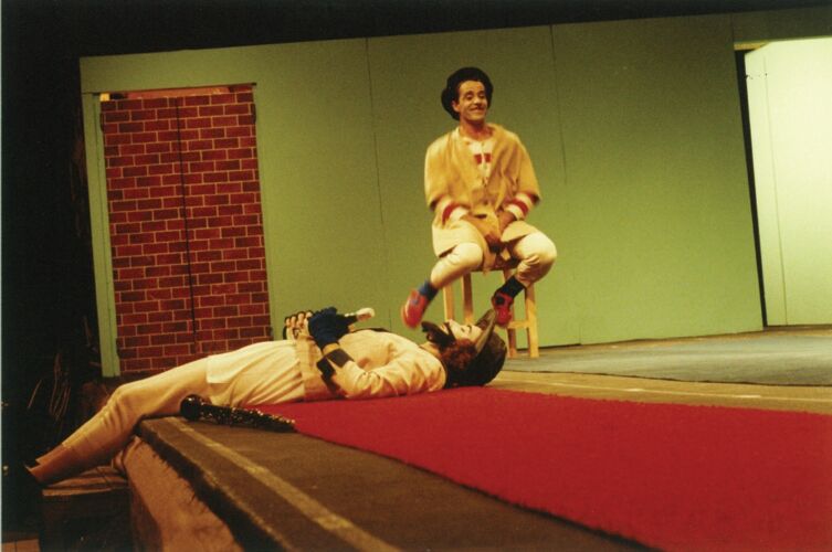 Salada, pelo Teatro da Cornucópia