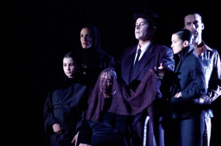 Seis personagens em busca de autor, encenação de Emmanuel Demarcy-Mota