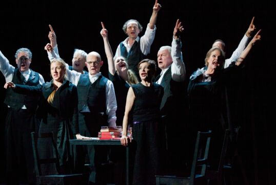 E os tempos mudam…, Berliner Ensemble – Alemanha