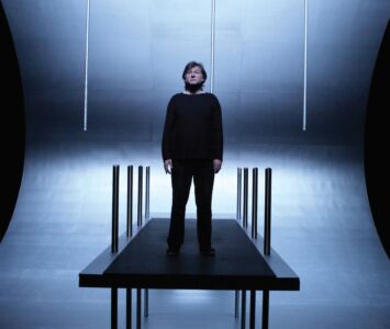 Jean-Quentin Chatelain em Ode marítima, encenação de Claude Régy