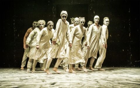 May B, coreografia de Maguy Marin