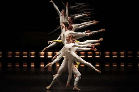 Ensaio do espectáculo de dança QUINZE BAILARINOS E TEMPO INCERTO.